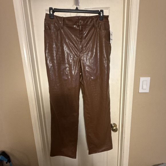 I.N.C. Faux Leather Crocodile Print‎ Women's Pants French Cafe Size 14 - Picture 1 of 5